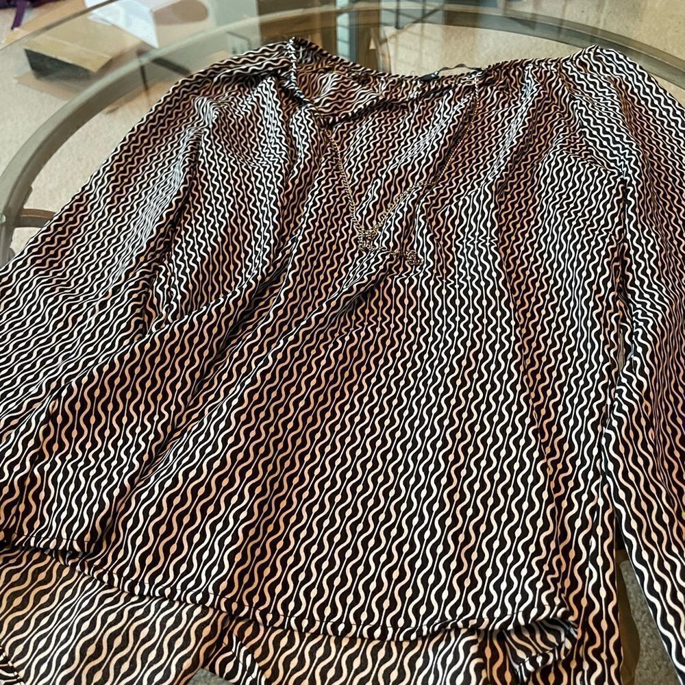 2/$15 Black and White blouse with metal ties